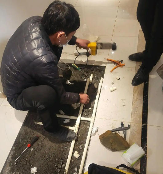漏水检测现场图片：管道探测相关