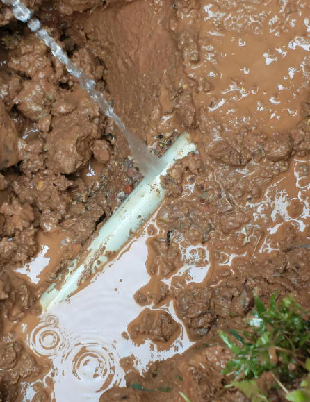 漏水检测现场图片：室内管路排查